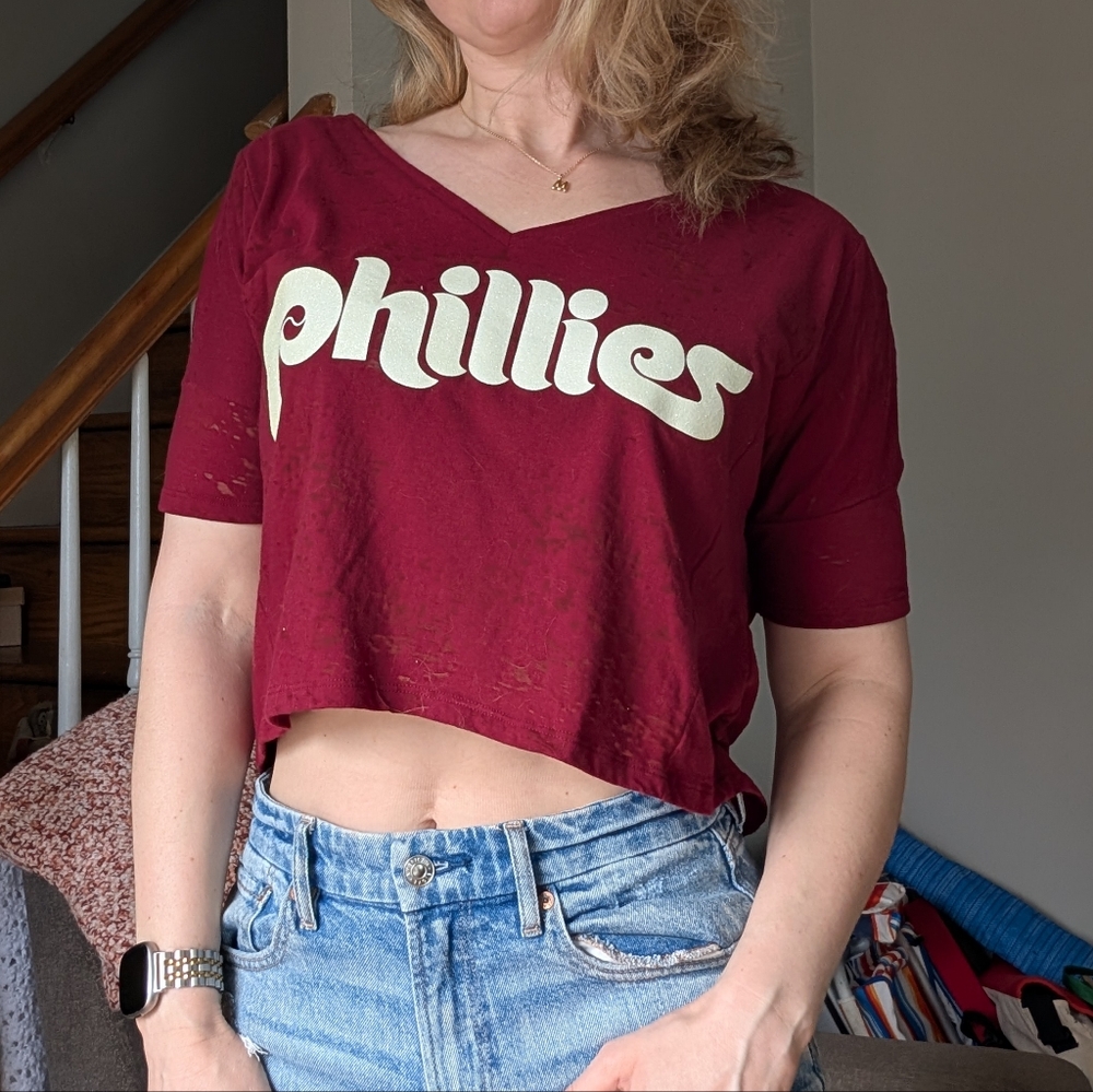 SOLD ✅ Phillies Women's Maroon Crop Top